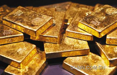 “黃金十年”全年升29.7%，黃金去年完成10連漲，高盛唱好金價(jià)可沖至1690美元。